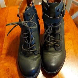 Leather chunky Heeled  ankle boots